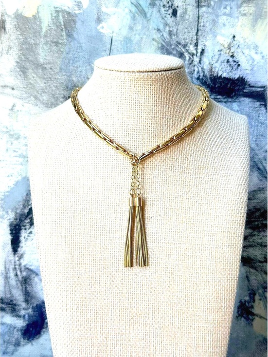 White House Black Market Jewelry - WHBM Gold Tone Chain Tassel Lariat Collar Necklace 12"